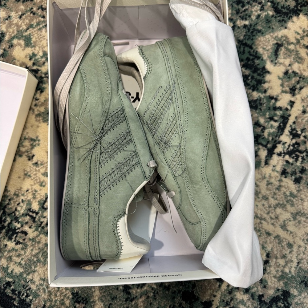 Adidas sneakers - Picture 2 of 6